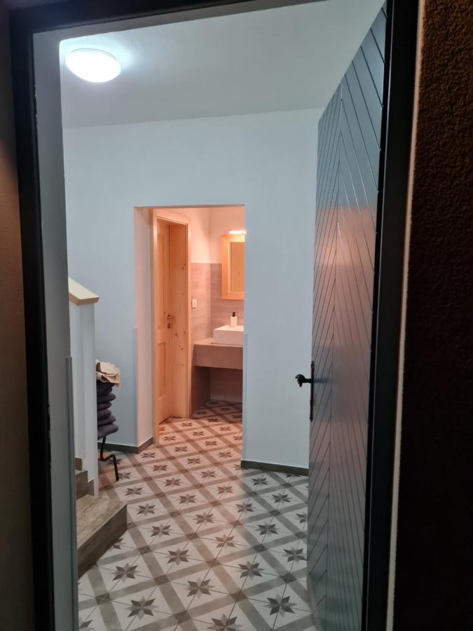 Nona Bb Bed & Breakfast Postojna Bagian luar foto